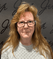 Selena  MacLeod