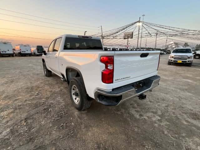 Interior features of 2020 Chevrolet Silverado 2500HD LT with touchscreen and spacious cabin