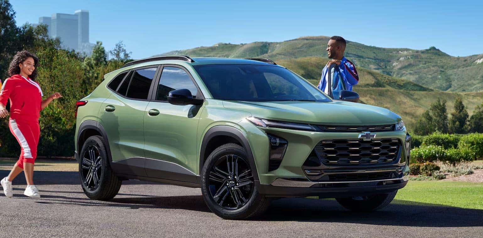 2025 Chevrolet Trax vs 2025 Nissan Kicks near Naperville, IL