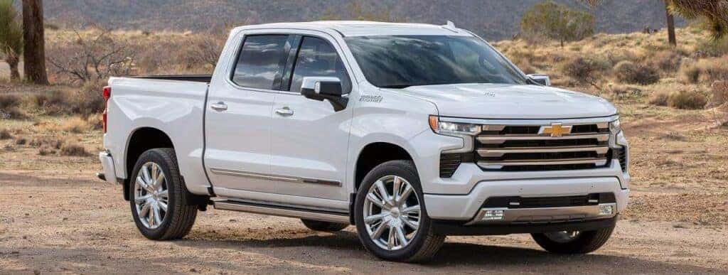 2025 Chevrolet Silverado 1500 vs 2025 Toyota Tundra in Lisle, IL