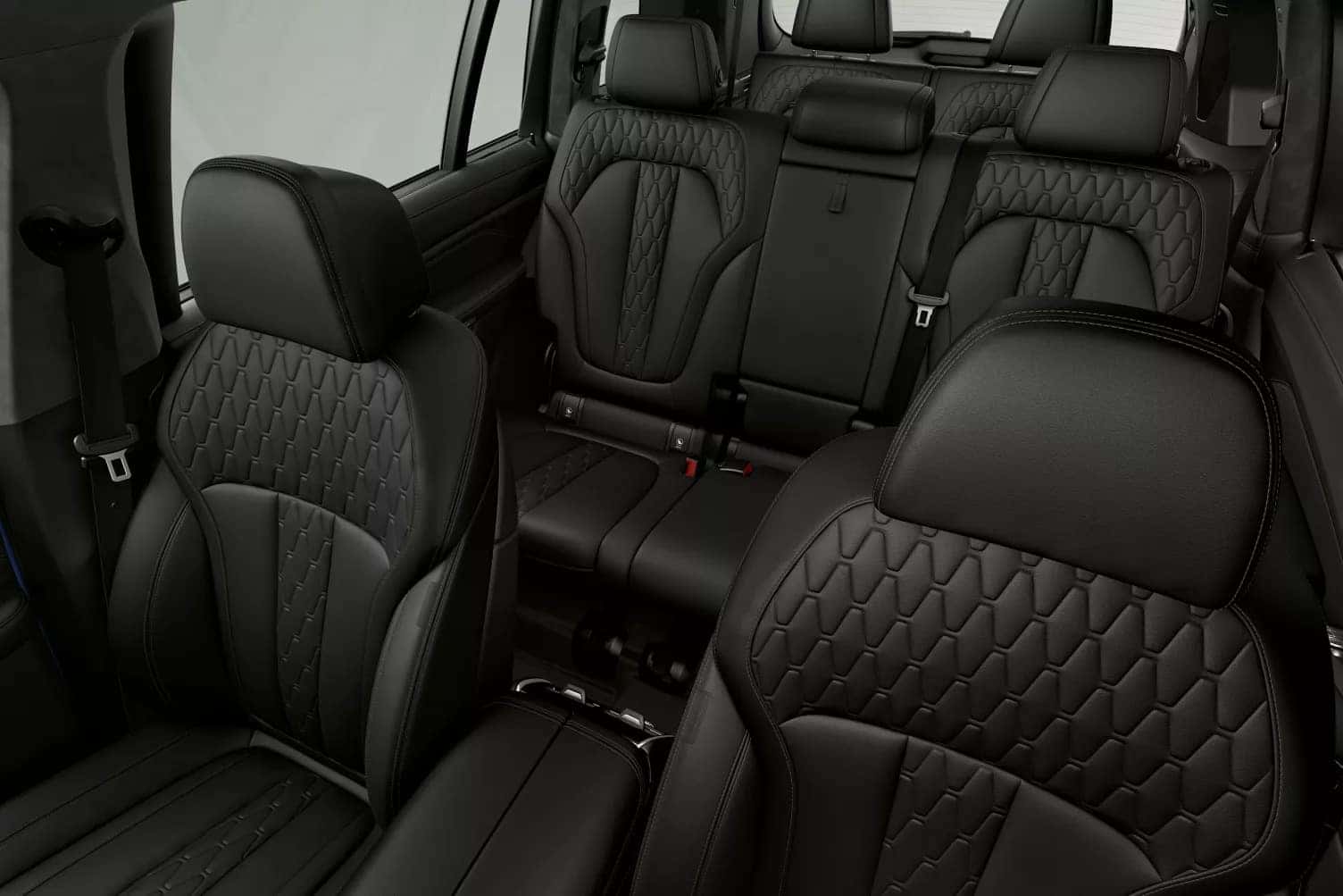 2027 BMW X7 interior comfort and cargo