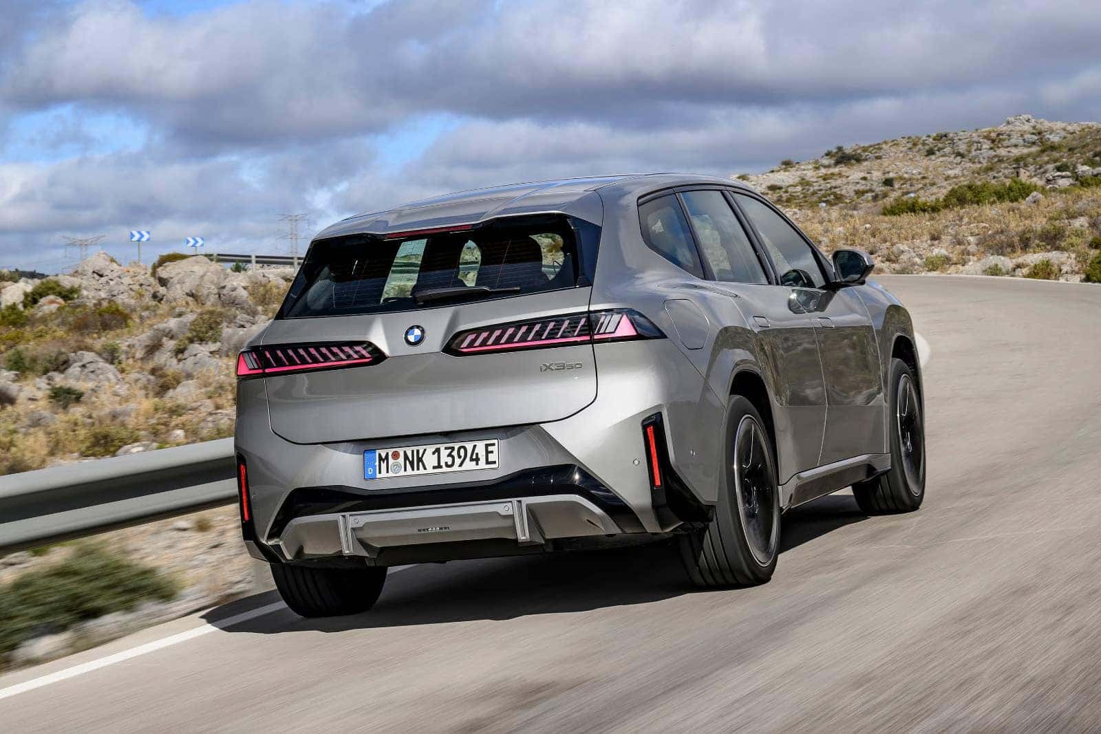 2027 BMW i3 dual-motor performance comparison