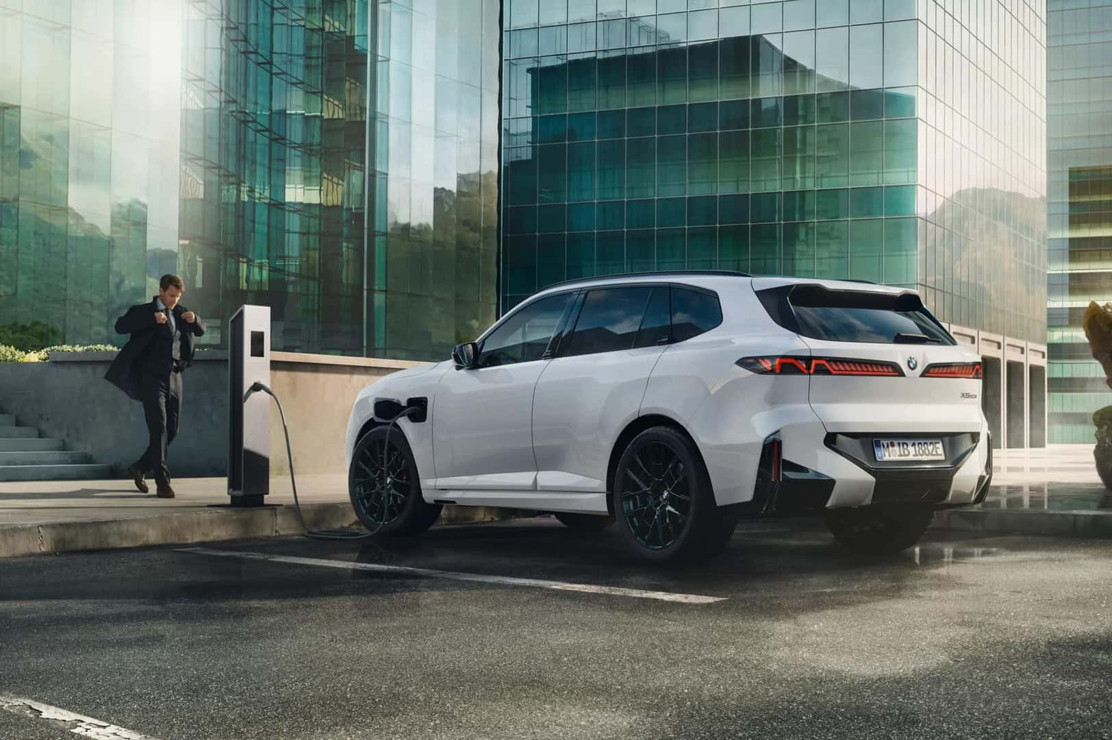 2027 BMW X5 50e plug-in hybrid system