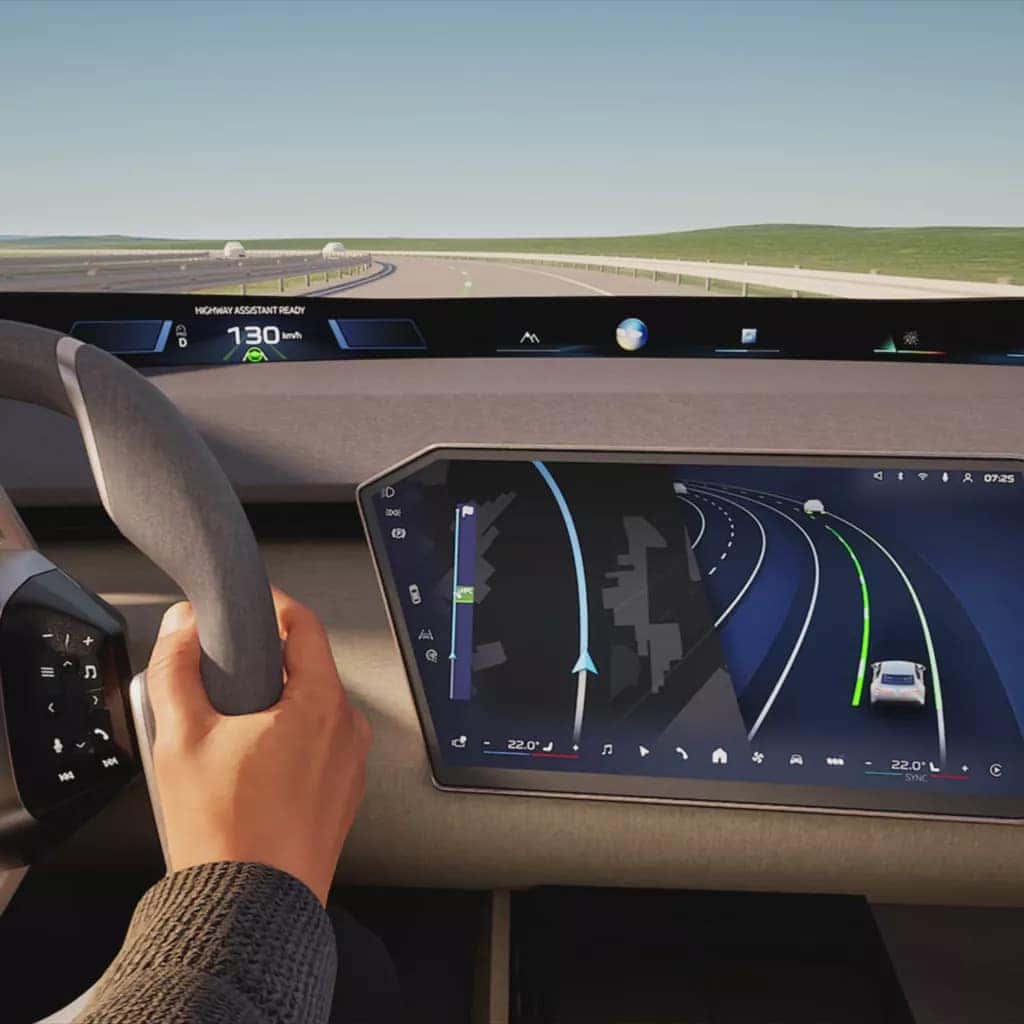2027 BMW 7 Series standard cabin technology
