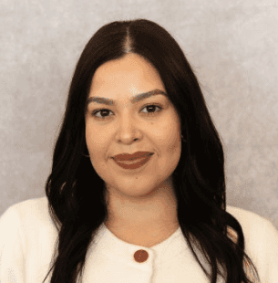 Elizabeth  Valenzuela
