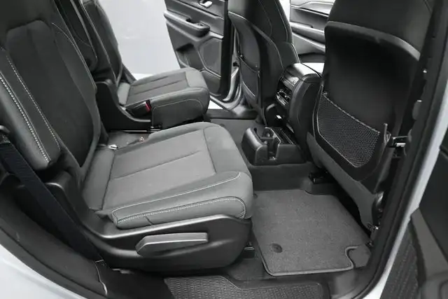 2026 Jeep Grand Cherokee L Backseats
