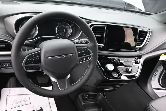 2027 Chrysler Pacifica Dash