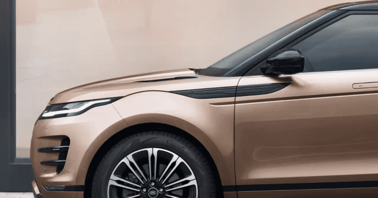 City Chic Meets Off-Road Might: Exploring the 2024 Range Rover Evoque ...