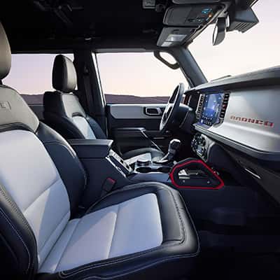 Bronco-Interior