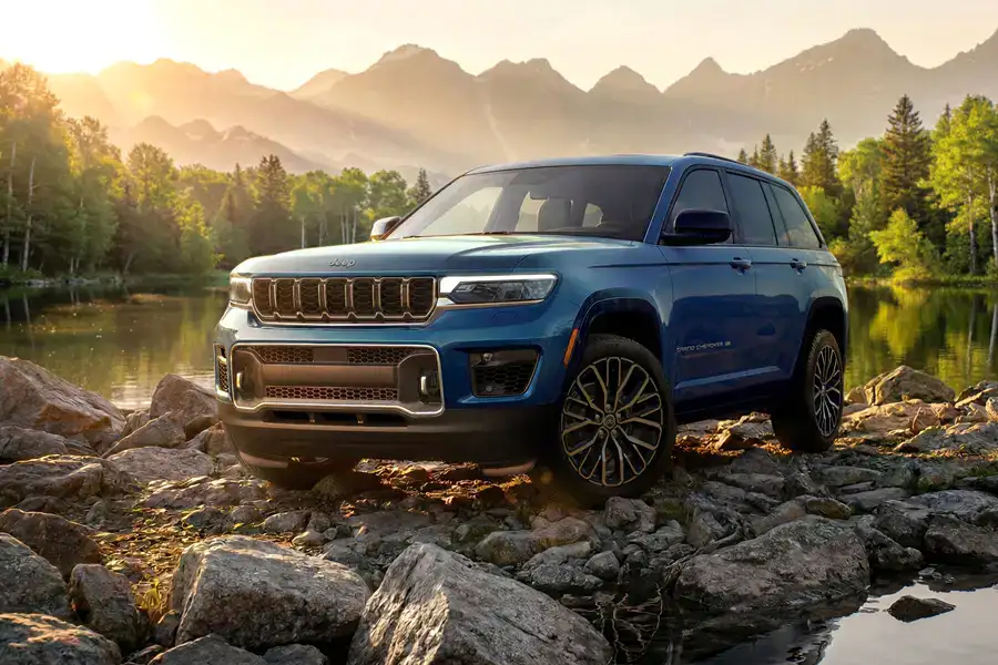 2027 Grand Cherokee Overland