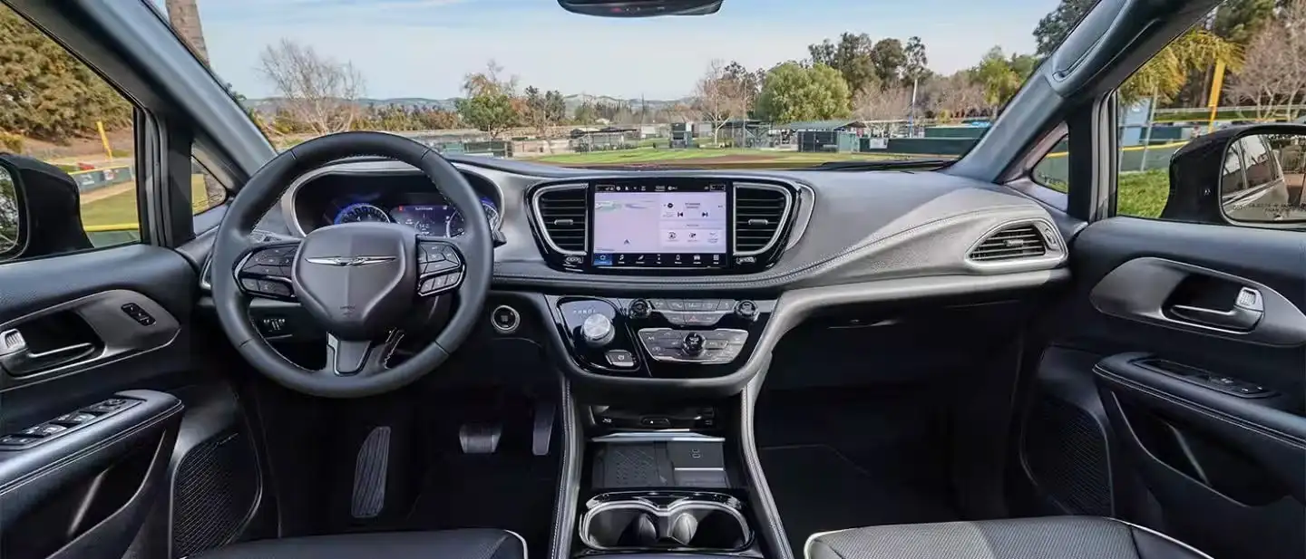 2026 chrysler pacifica interior