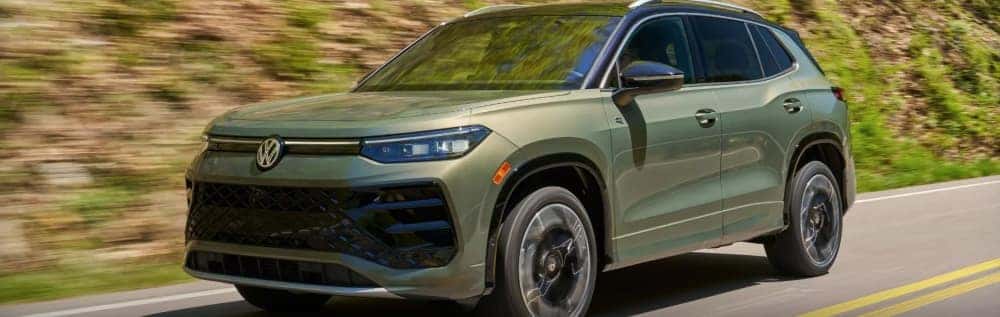 Avocado Green Pearl Volkswagen Tiguan SEL R-Line Turbo 2026