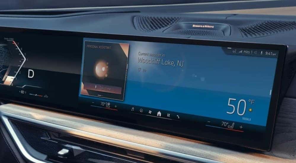 Infotainment screen in a 2023 BMW X7 near a BMW dealer near Lynchburg.
