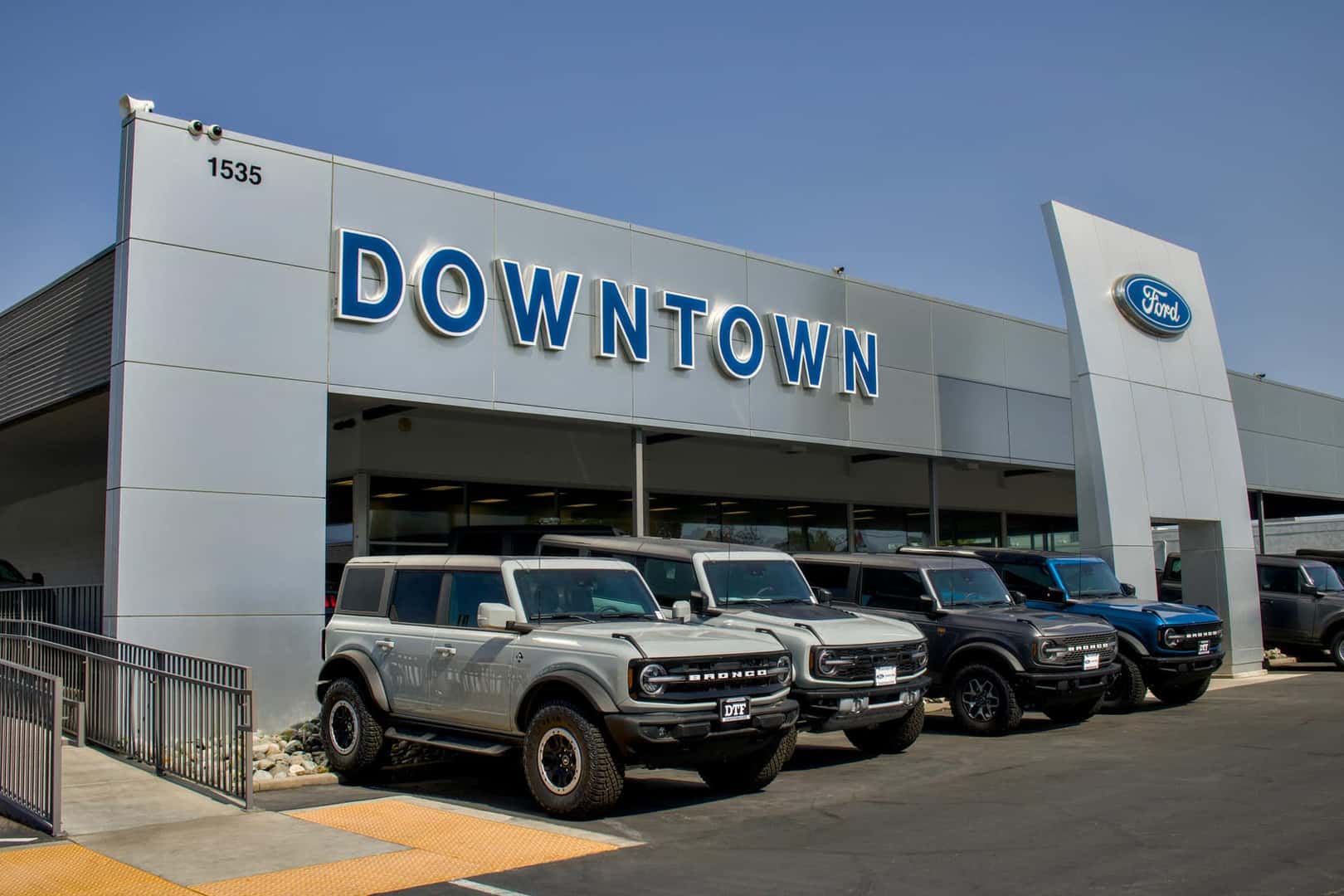 Downtown Ford Sacramento dealership