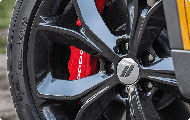 SEGMENT-EXCLUSIVE AVAILABLE BREMBO BRAKES*