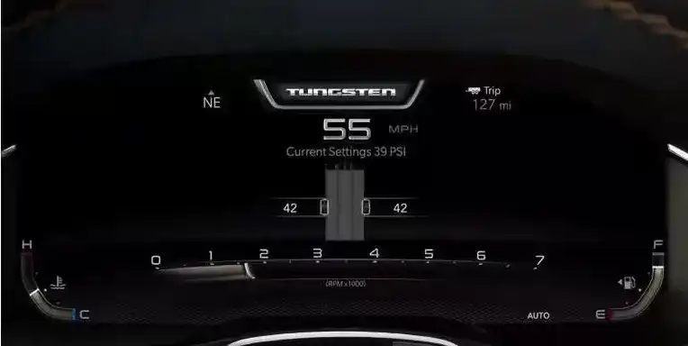 Integrated Trailer Health Monitor on the digital cluster