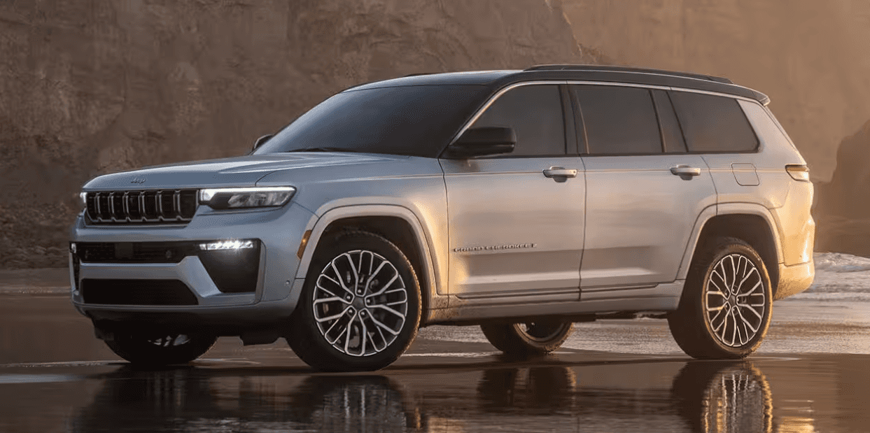 The 2026 Jeep Grand Cherokee for sale in Alvin, TX at Ron Carter CDJR