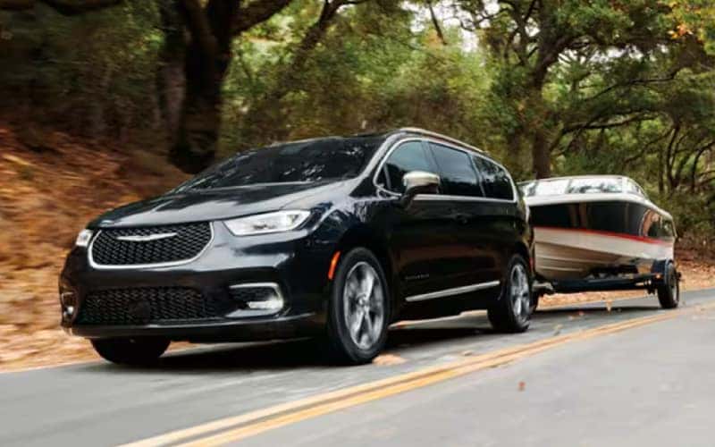2025ChryslerPacifica-exterior-01