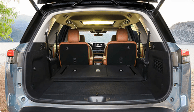 Nissan Pathfinder cargo space with seats folded