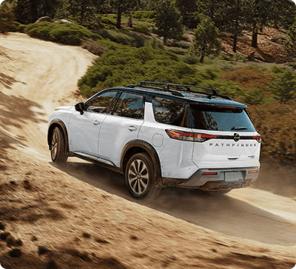 Nissan Pathfinder Hill Descent Control demonstration