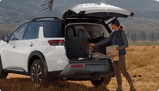 Nissan Pathfinder motion-activated liftgate