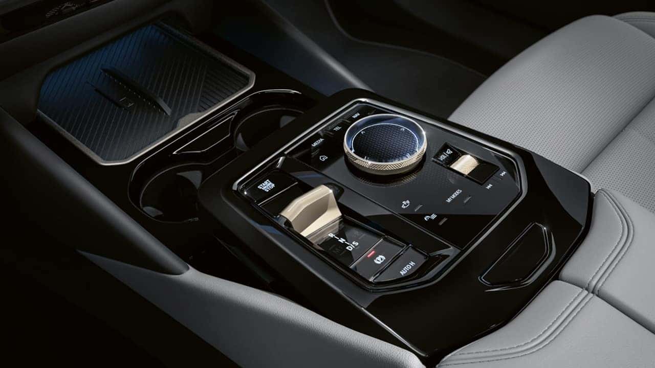 2024 BMW 5 Series Features